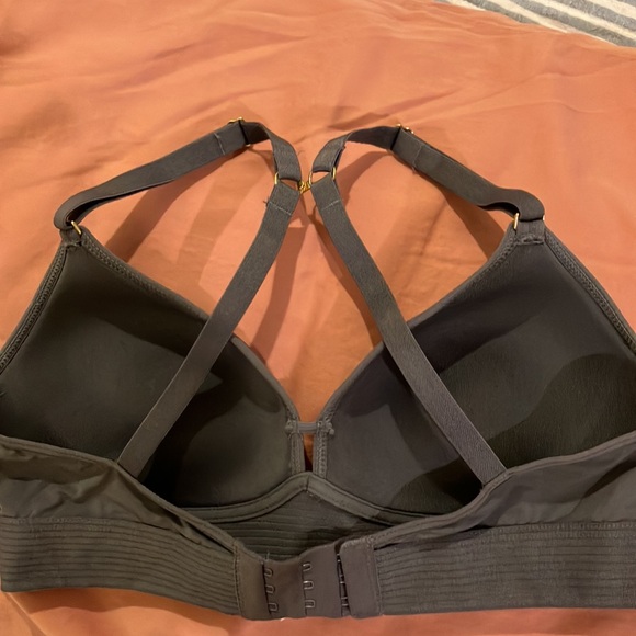 🎉 3/$15 Lively Lighted Padded Bra 34B - Picture 6 of 8
